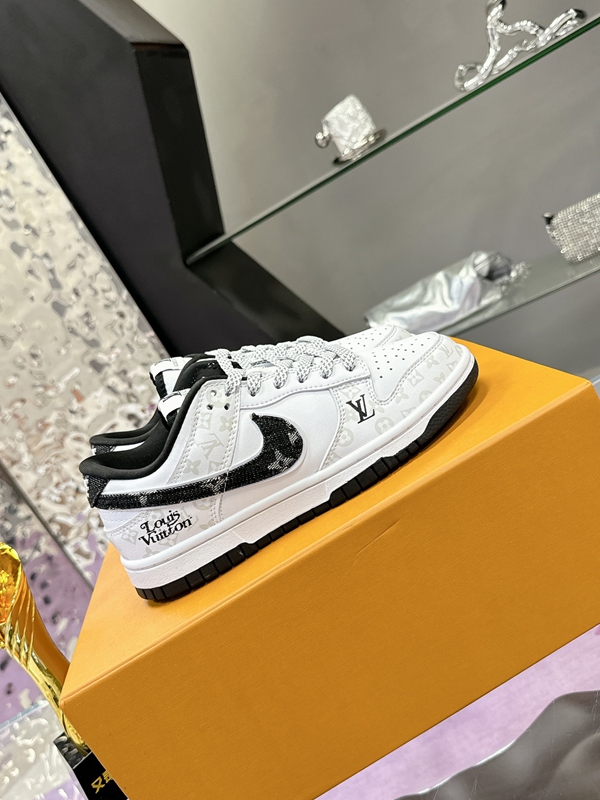 ナイキ靴背面デザイン